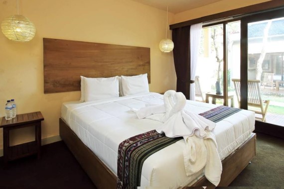 Standard bedroom